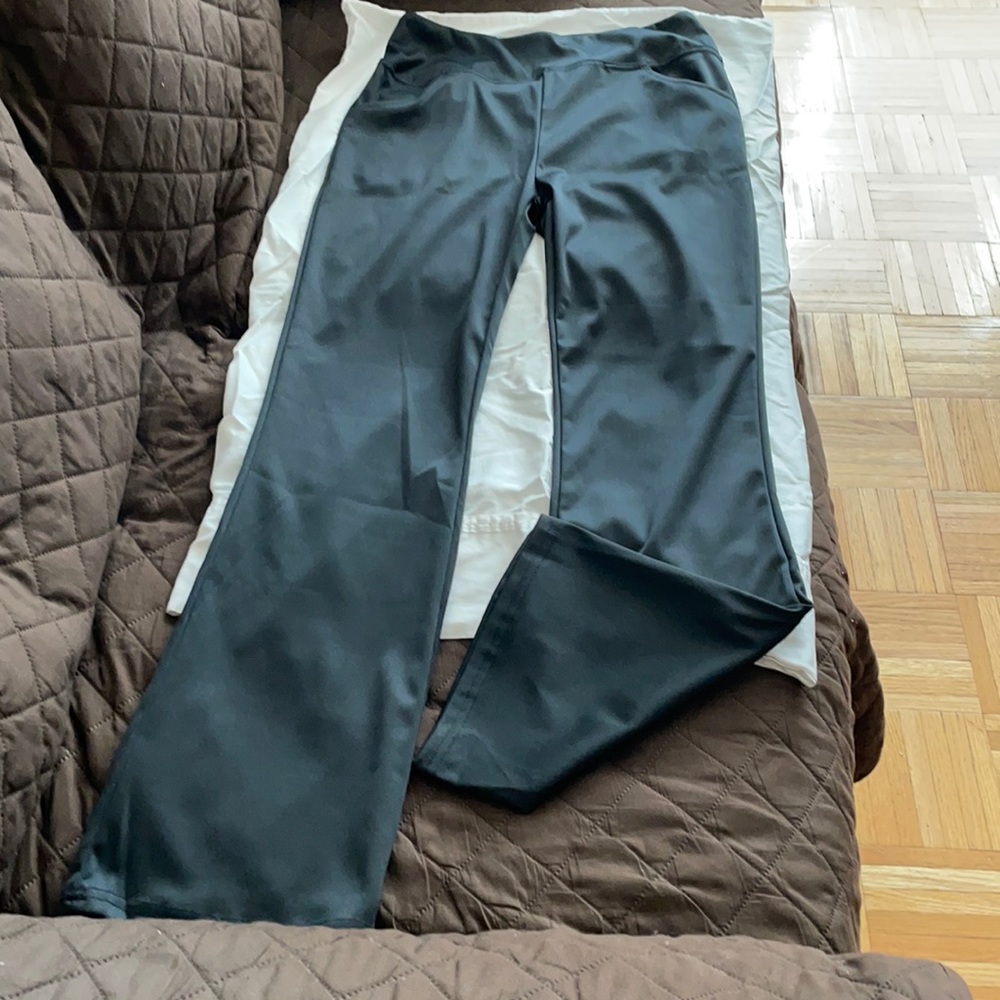 Women’s high waist pants - side pockets bootleg leggings.